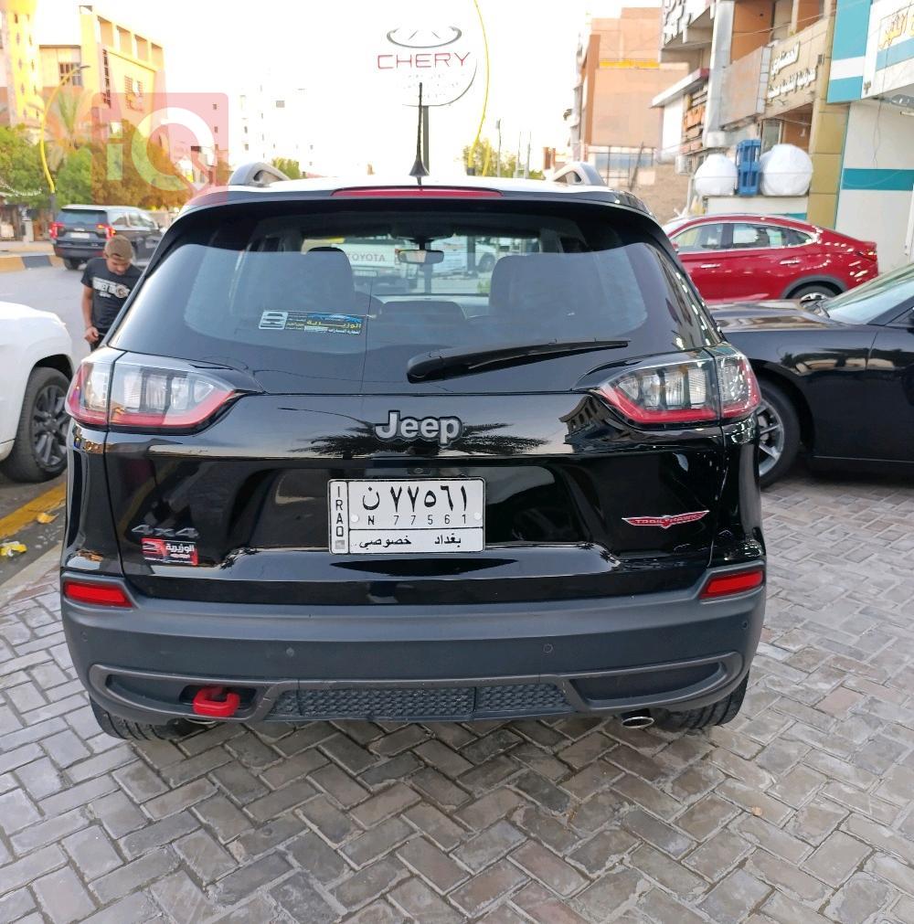 جیپ شیرۆکی